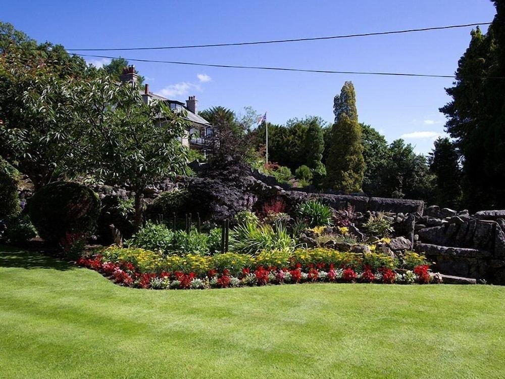 Grange Manor Bed & Breakfast Exterior photo