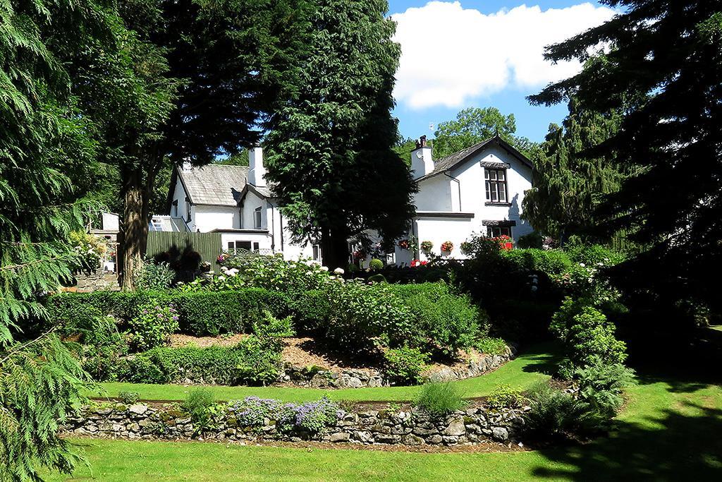 Grange Manor Bed & Breakfast Exterior photo